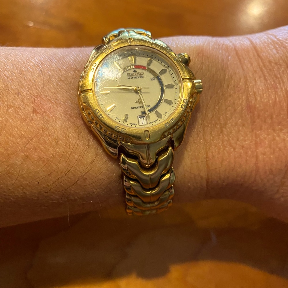 Seiko kinetic gold toned watch
